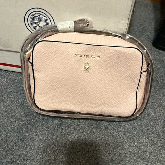 Handbags - Michael Kors, small Crossbody light pink